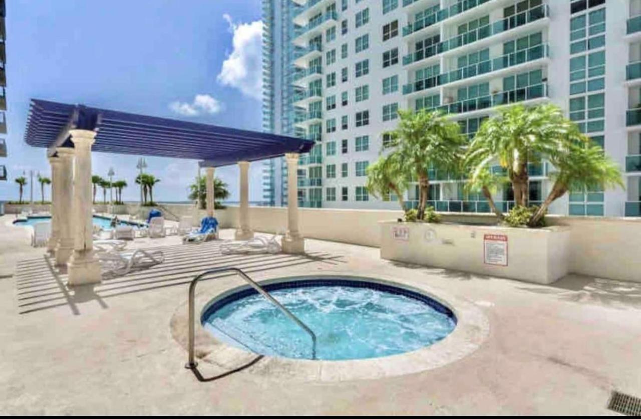 Luxurious With Parking In Brickell Appartement Miami